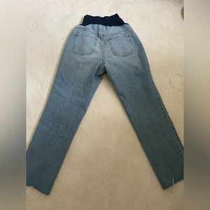Maternity jeans  on trend straight
